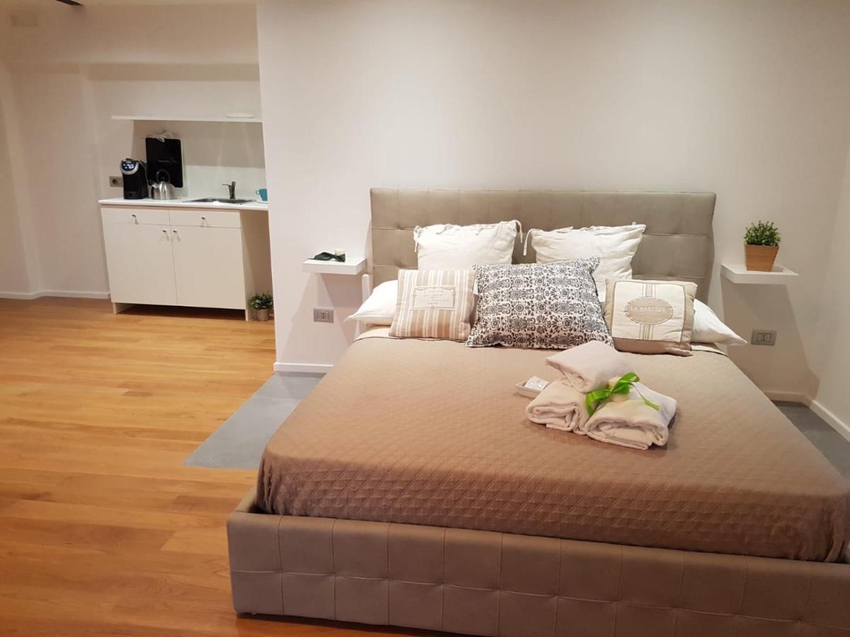 Via Roma Apartment Deluxe 살레르노 외부 사진