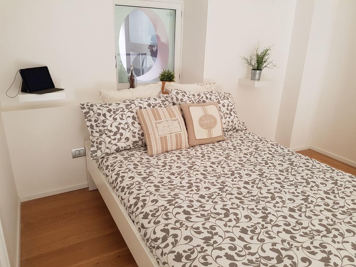Via Roma Apartment Deluxe 살레르노 외부 사진